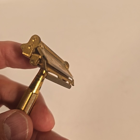Vintage VALET AutoStrop Gold Single Edge Safety Razor - Picture 3 of 5